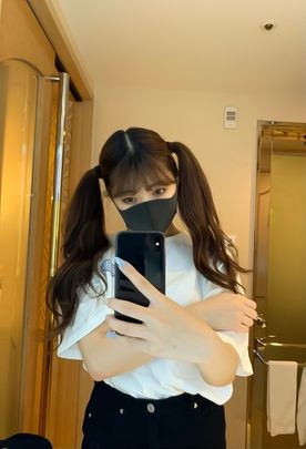 数日限定！！【販売者ランキング13位記念特別価格！】みゆちゃん作品最新作！ご飯後に勢いでホテルに来て私服姿で生ハメ２連発！！そのままな人生初の生中出し！お風呂で初顔射！