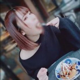 巨乳のカフェ店長を支援・連続中出し