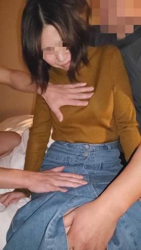 【個人】九州の三十路妻。担保で犯され快感に溺れる…剛毛な膣に二本の他人棒で中出しされる。