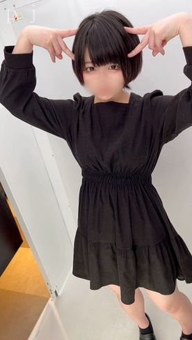 【顔出し】18歳現〇生。おじさんと明るく援〇するｐ活５　やったぁ～簡単にお〇もらえるぅ～という顔だったので、顔出し淫語えっち中出しハメ撮り☆（ゝω・）v私こんな顔です