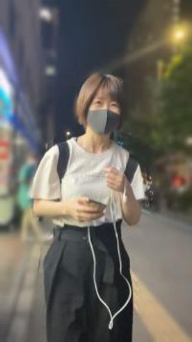 21才明日香さん！顔を隠しながらも、珍太郎の太チンで突きまくり！クンニで「イク…！」色白Eカップ美女に遠慮なしに生ハメ中出し！【本編含む18.4GBのおまけつき！】