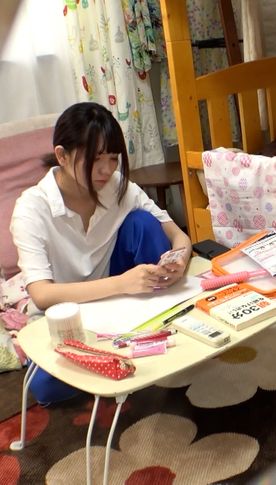 【素人隠し撮り】帰宅部 素行の悪いマセガキ妹※素人の撮影です。