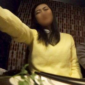 【素人】ケツ毛がびっしり生えている綺麗系お姉さん。 バックでアナルまで蒸らしながら、愛液まみれのおまんこは中イキ！