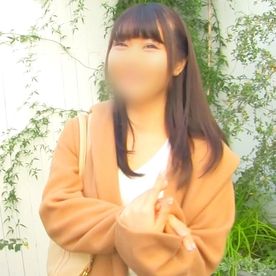 【素人】アイドル顔で清純系の女の子に交渉。 野外フェラでも一生懸命舐めてくれて、大量口内射精！